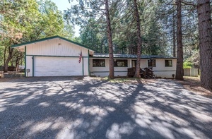 photo 1 of 5509 Glen Dr, Foresthill, CA 95631