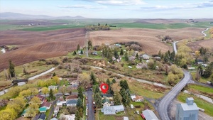 photo 1 of 347 S Crosby St, Tekoa, WA 99003