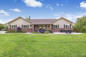 photo 1 of 4493 Mud Creek Rd, Buhl, ID 83316