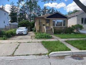 photo 1 of 5400 N Normandy Ave, Chicago, IL 60656