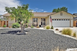 photo 1 of 807 Lark Dr, Fernley, NV 89408