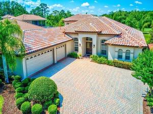 photo 1 of 9806 Santa Clara Ct, Howey-In-The-Hills, FL 34737