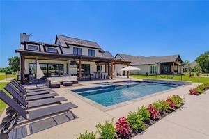 photo 1 of 1721 Laguna Bay W, Azle, TX 76020