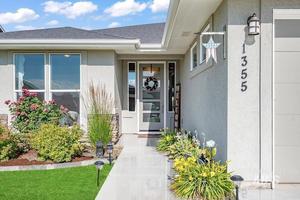 photo 1 of 1355 N Bison Ct, Middleton, ID 83644