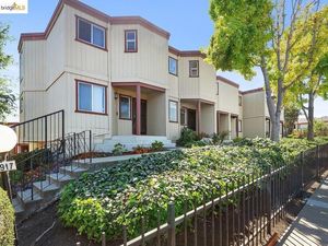 photo 1 of 20917 Locust St APT B, Hayward, CA 94541