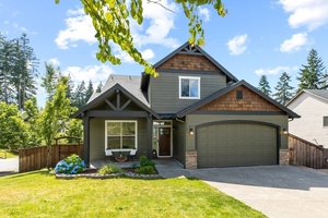 photo 1 of 17619 Van Tassel Ave, Sandy, OR 97055