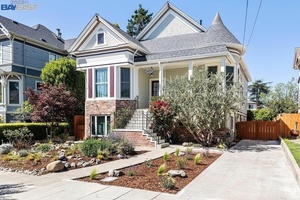photo 1 of 2029 San Antonio Ave, Alameda, CA 94501