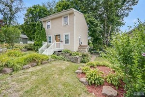 photo 1 of 119 Sherwood Avenue, Mahwah, NJ 07430