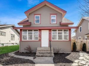 photo 1 of 3921 5th Ave S, Minneapolis, MN 55409