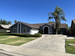photo 1 of 4140 W Mission Ct, Visalia, CA 93277