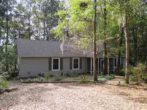 photo 1 of 800 Hickory Ln, Havana FL 32333