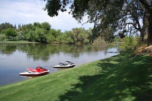 photo 1 of 41261 Road 40 #B, Reedley, CA 93654