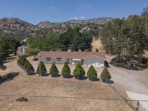 photo 1 of 37278 Mistletoe Rd, Squaw Valley, CA 93675