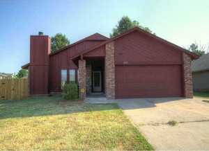 photo 1 of 2224 W Natchez St, Broken Arrow OK 74011