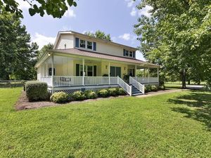 photo 1 of 660 Parsons Rd, Christiana, TN 37037