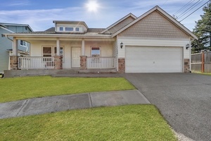 photo 1 of 17604 24th Ave Ct E, Tacoma, WA 98445