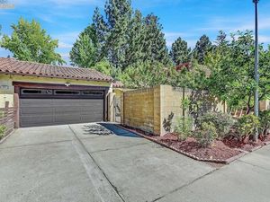 photo 1 of 1912 Gomes Rd, Fremont, CA 94539