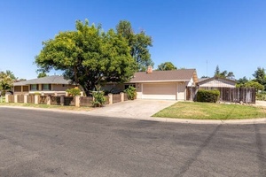 photo 1 of 4233 Stuppi Way, Sacramento CA 95664