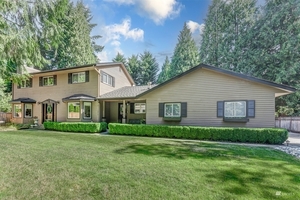 photo 1 of 12806 NE 185th Court, Bothell, WA 98011