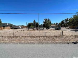 photo 1 of 1005 Mesa Dr, Fernley, NV 89408