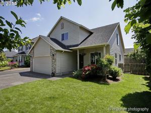 photo 1 of 559 S Ponderosa St, Canby OR 97013