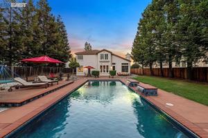 photo 1 of 2460 Skyview Circle, Fairfield, CA 94534