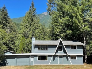 photo 1 of 48102 SE 127th St, North Bend, WA 98045