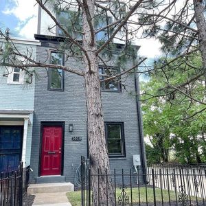 photo 1 of 1010 15th St SE, Washington, DC 20003