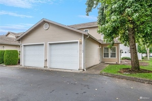 photo 1 of 11102 62nd St E, Puyallup, WA 98372