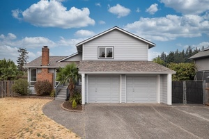 photo 1 of 2235 NW Norman Ave, Gresham OR 97030
