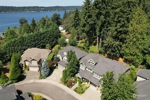 photo 1 of 19446 SE 27th Place, Sammamish, WA 98075