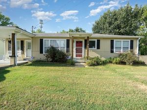 photo 1 of 300 Factory St, Gallatin, TN 37066