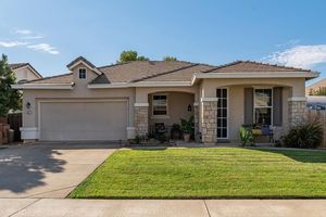 photo 1 of 107 Deanna Ct, Lincoln, CA 95648
