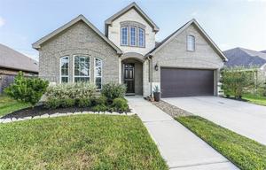 photo 1 of 2021 Clearwater Grove Ln, Pearland, TX 77089