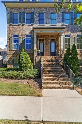 photo 1 of 2437 Gatebury Cir, Chamblee, GA 30341