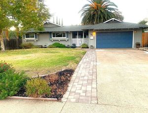 photo 1 of 9015 Vista Del Rio Ave, Fair Oaks, CA 95628