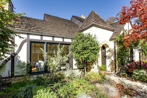 photo 1 of 1541 A Santa Clara Ave, Alameda CA 94501