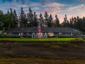 photo 1 of 15740 S Outlook Terrace, Oregon City, OR 97045