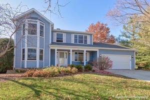 photo 1 of 802 Elm St, Hampshire, IL 60140