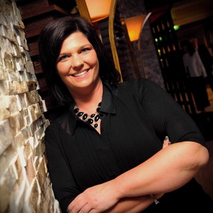 Amanda M Merrill